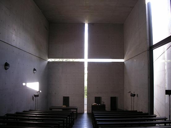 光の教会　十字架.JPG